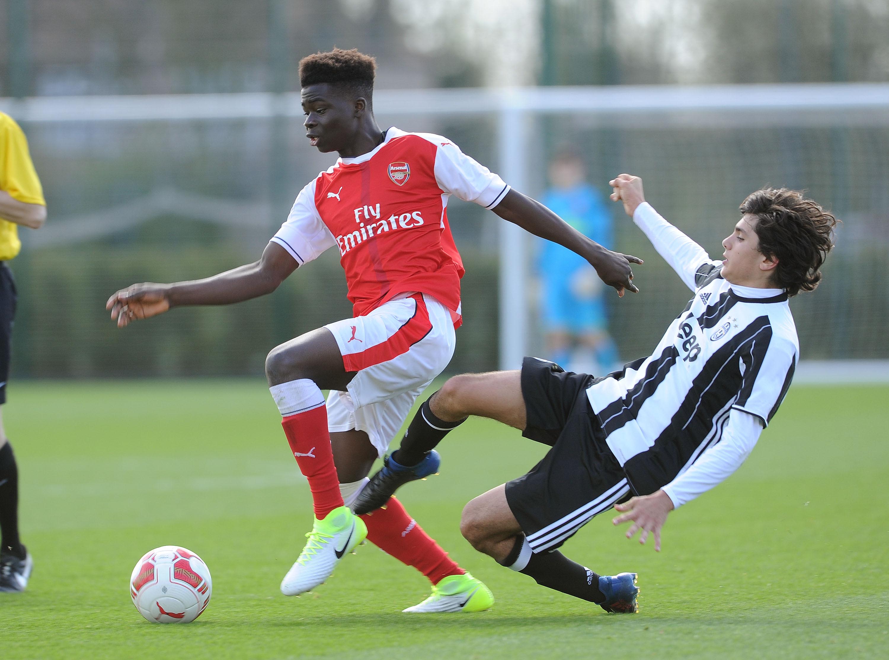 Bukayo Saka in action against Juventus in the Liam Brady Cup
